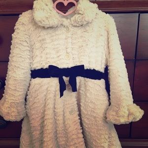 American Widgeon Girls Size 6 faux fur coat